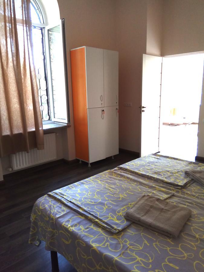 Apri Hostel Yerevan Luaran gambar